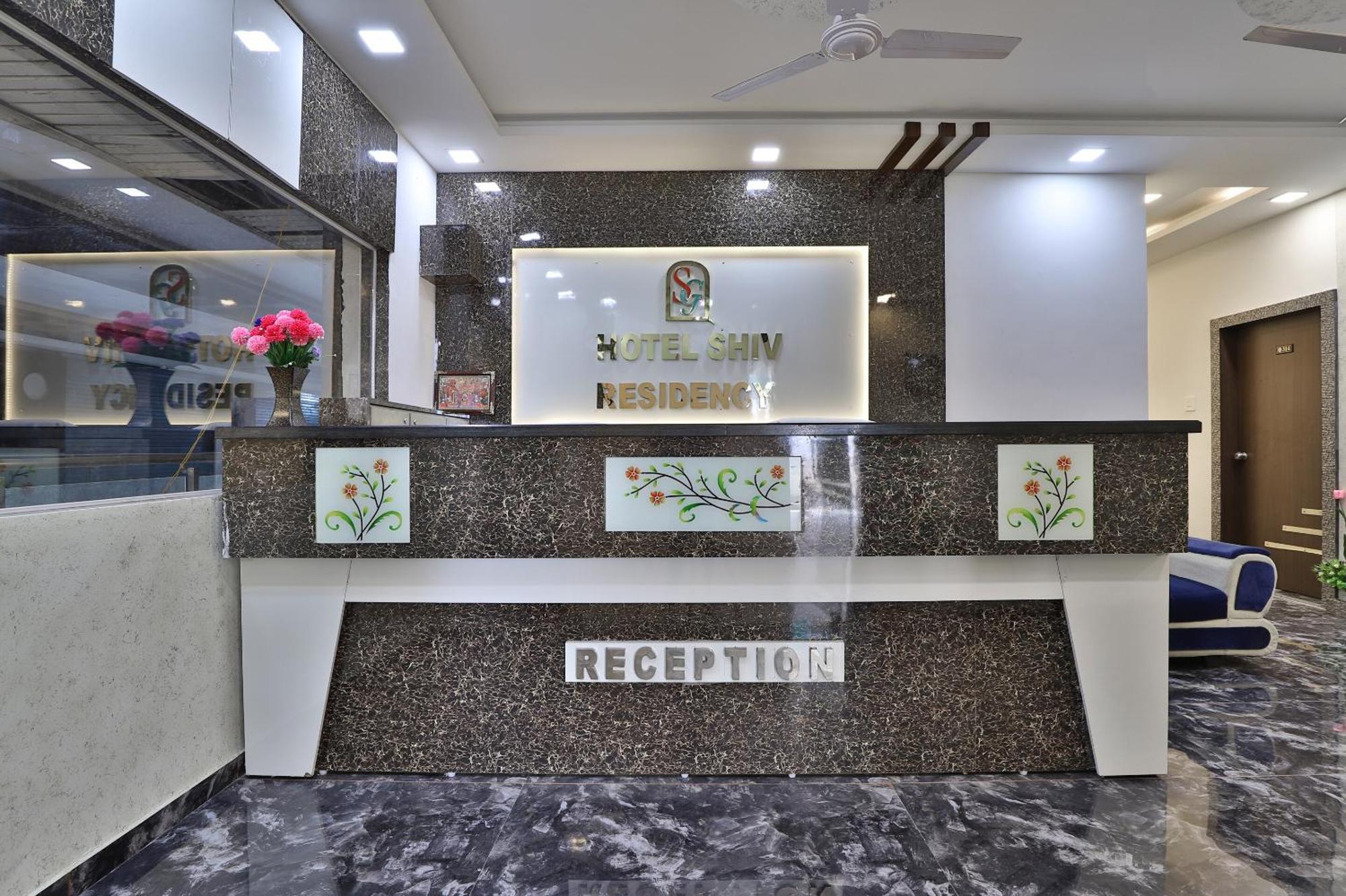 Gorwa Hotel O Shiv Residency מראה חיצוני תמונה